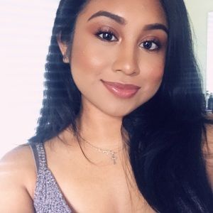 Meet your Posher, Abigail